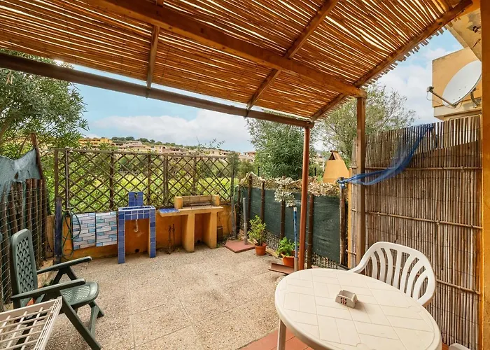 Semesterbostad Pentagramma *